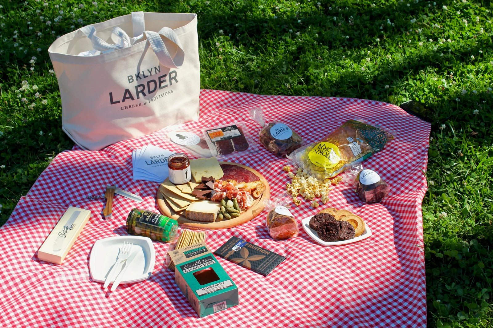 What to Bring to the Best Picnic Spots in Brooklyn - BKLYN Larder