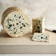Fourme d'Ambert .25 lb - BKLYN Larder